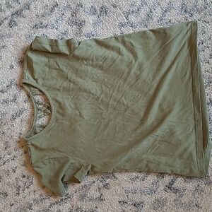 Girl's Old Navy green Softest Tee size Medium
